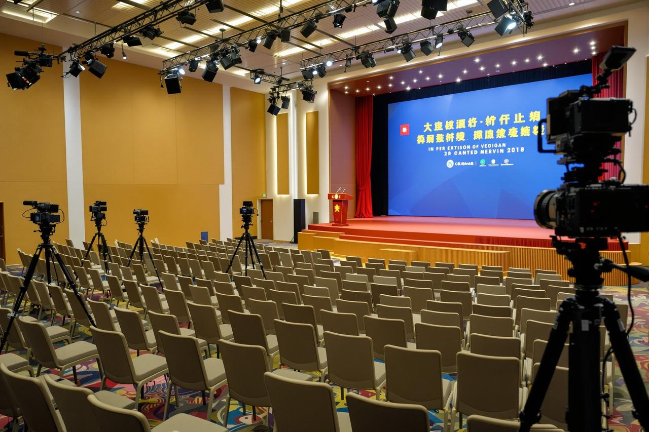 现场直击：某品牌发布会因艺人迟到两小时，媒体集体离场 - 88吃瓜